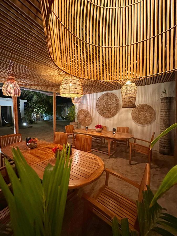 Met House Otel Thulusdhoo Dış mekan fotoğraf