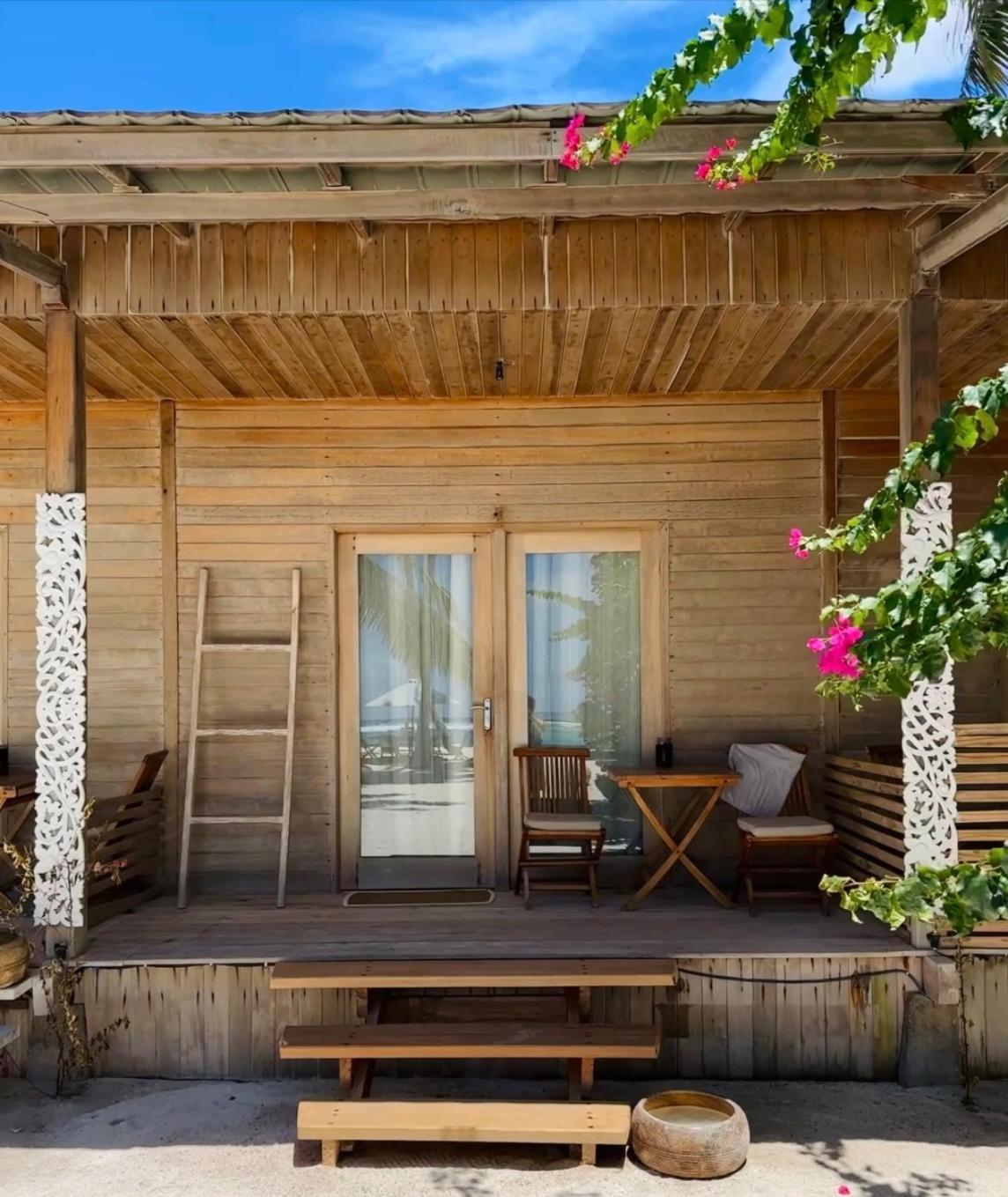 Met House Otel Thulusdhoo Dış mekan fotoğraf