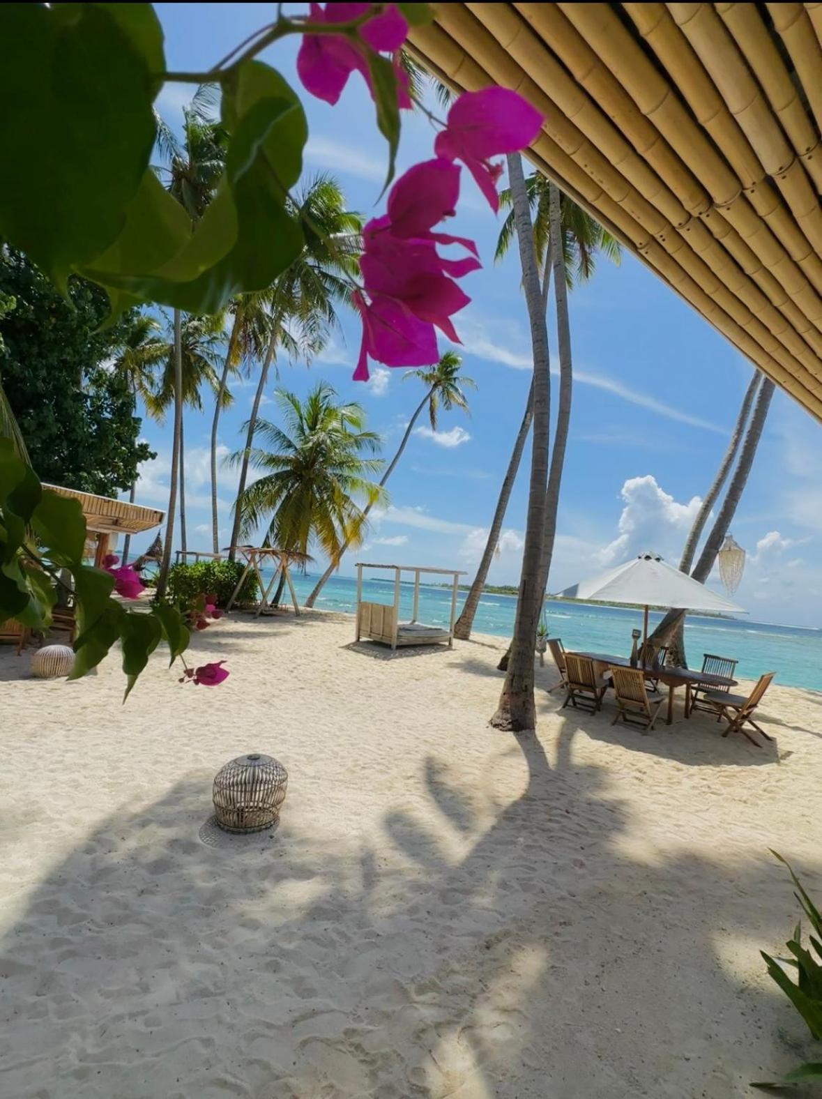 Met House Otel Thulusdhoo Dış mekan fotoğraf