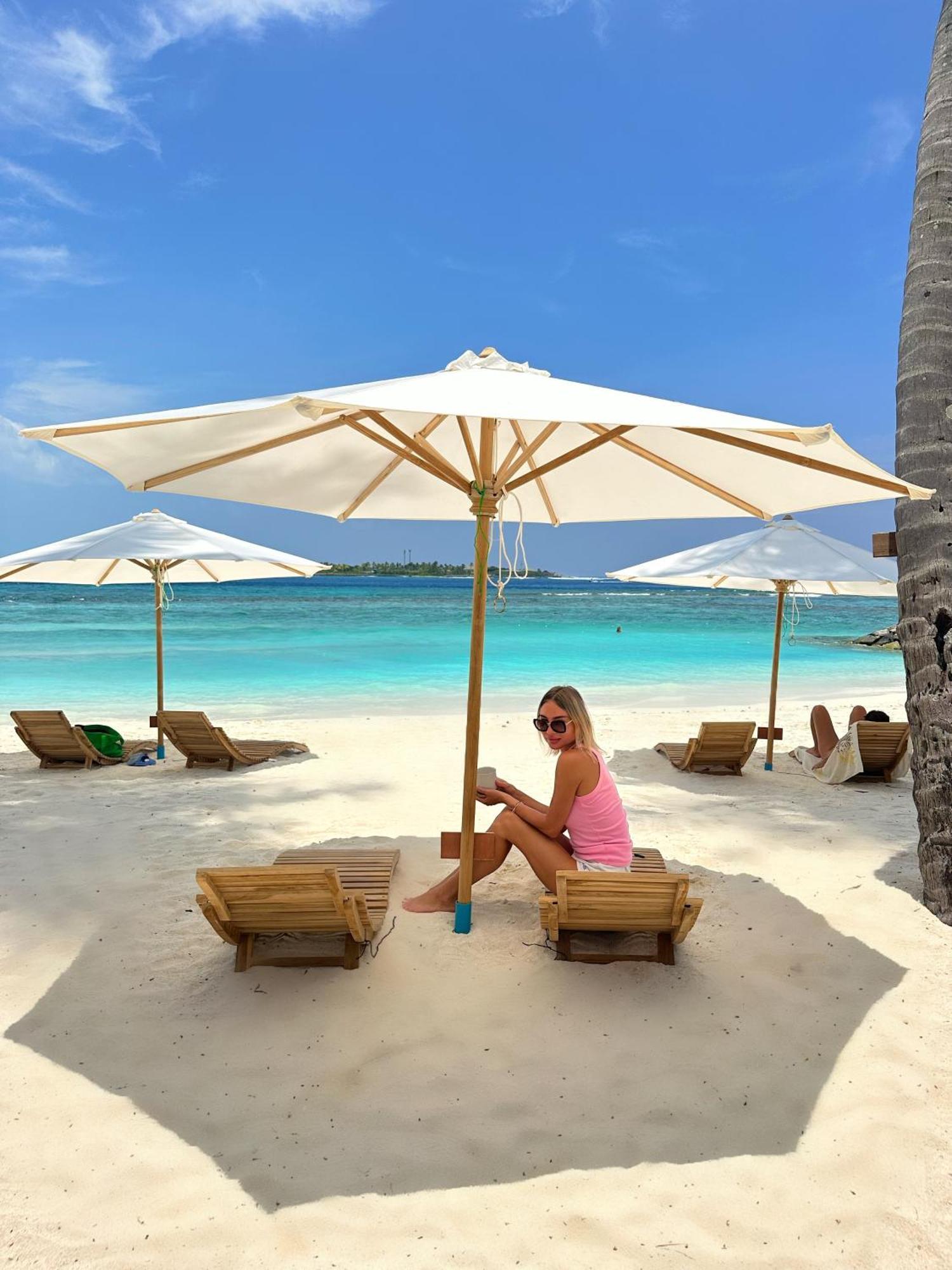 Met House Otel Thulusdhoo Dış mekan fotoğraf